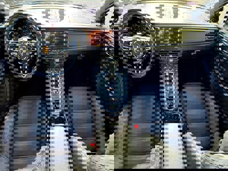 Image Porsche 慍慣⁮吨灹㤠䈵⠩ㄱ㈮㄰ⴳ⤾ 2.0 Phase 2 245 PDK7 PDLS+ TO GPS Caméra Carplay Sièges cuir élec à mémoires 18 positions chauffants